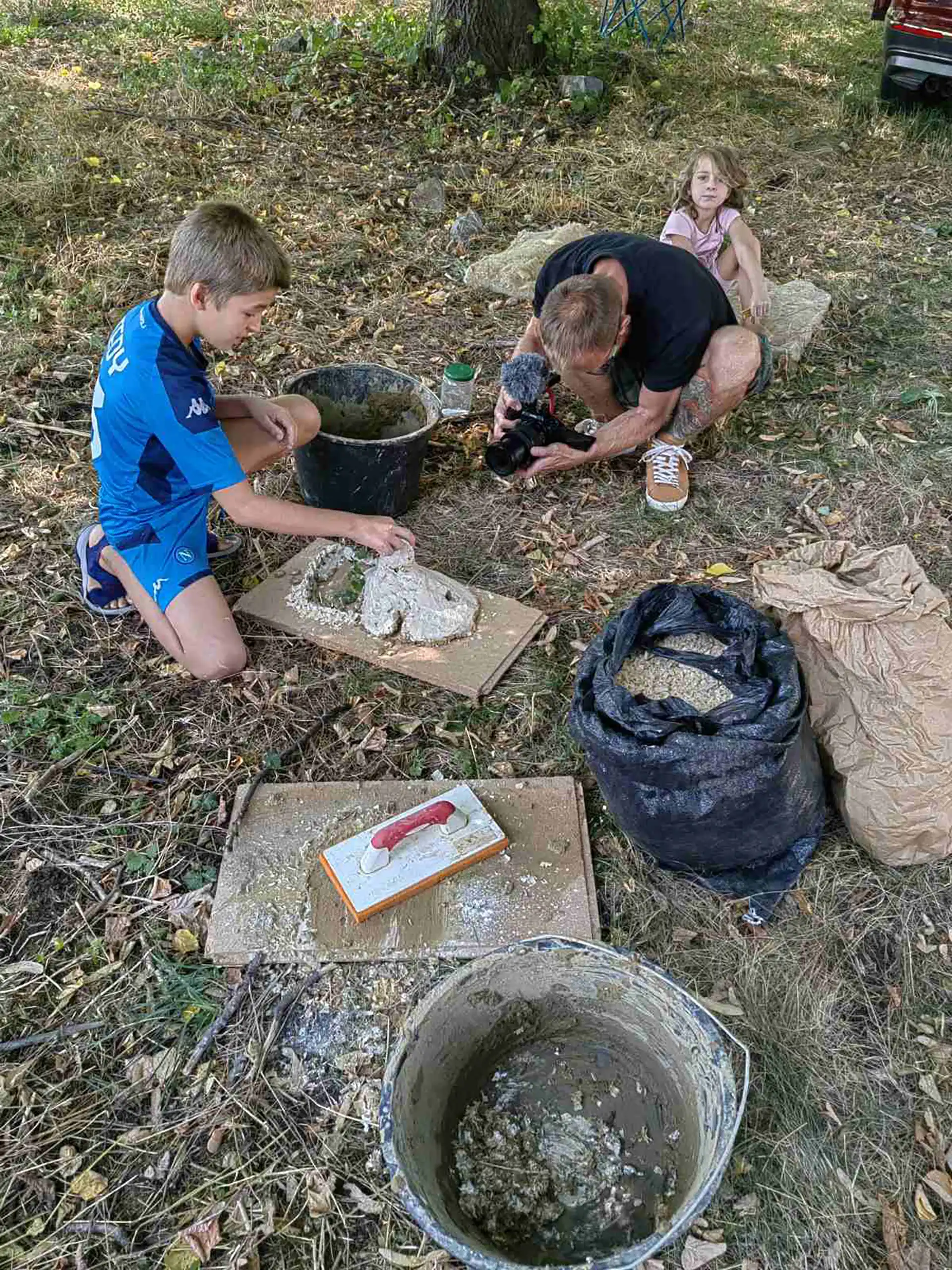 Деца и глина (1)